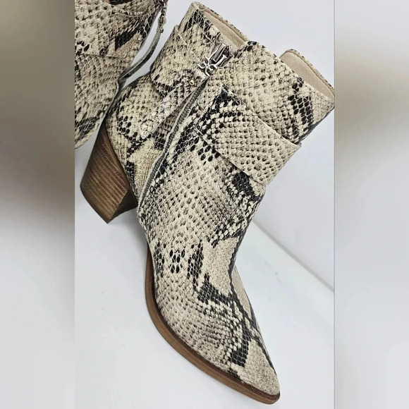 Sam Edelman Women's Leonia Block Heel Leather Snake Print Booties Size 6 - Picture 2 of 16